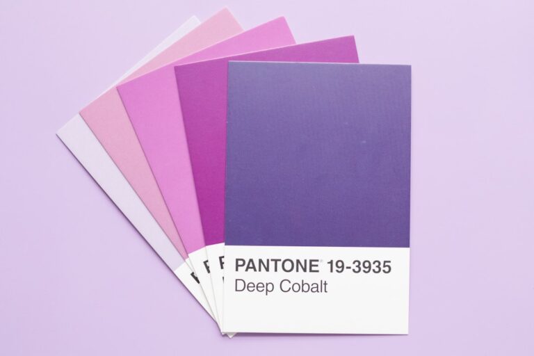Color Schemes That Promote Relaxation and Peace in Rooms
